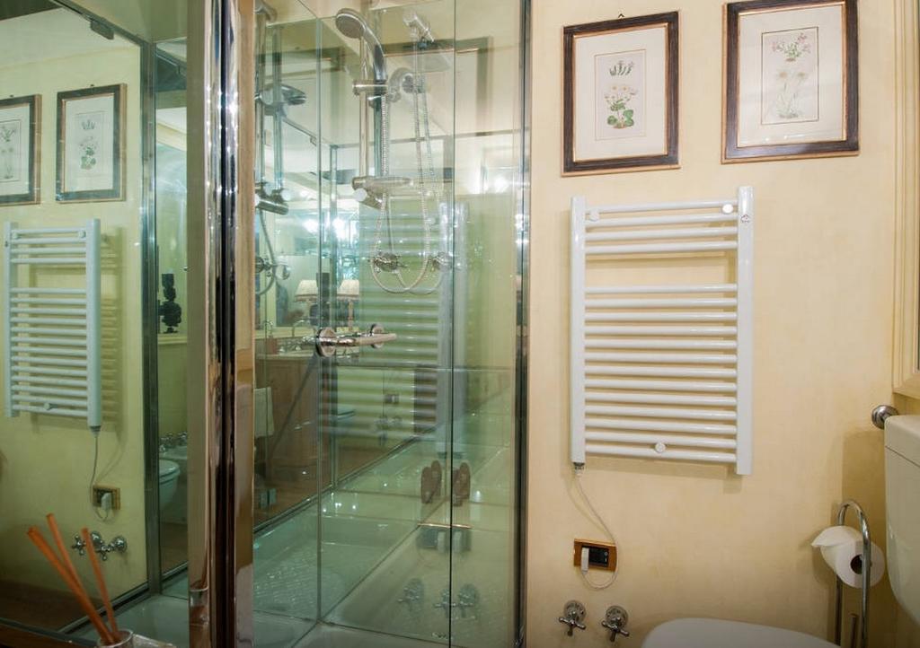 ברגמו B&B La Torretta Di Via Tassis חדר תמונה